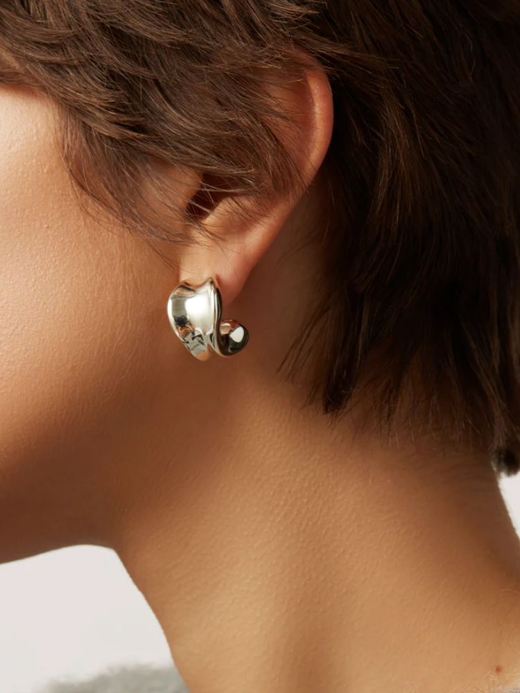 JENNY BIRD ジェニーバード CHUNKY DOUNE HOOP ピアス – CALIDA JENNY BIRD ジェニーバード CHUNKY DOUNE HOOP ピアス – CALIDA