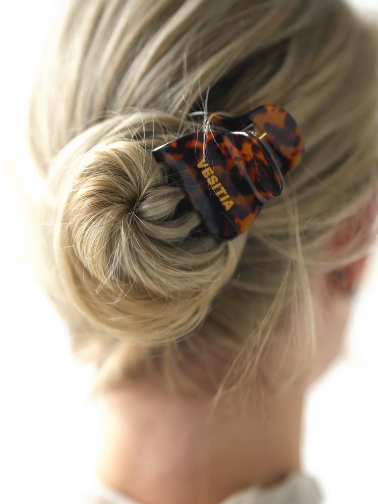 VESITIA ヴェスティア MIDI CLAW ヘアクリップ – CALIDA
