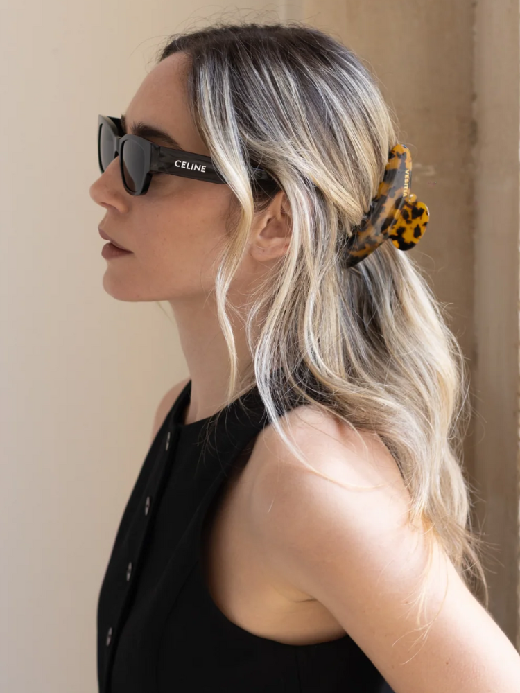 VESITIA ヴェスティア SIGNATURE CLAW ヘアクリップ – CALIDA