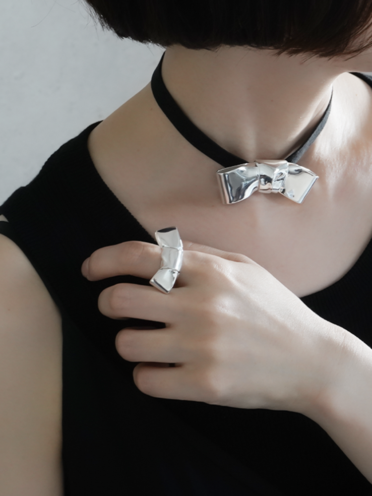 ANNIKA INEZ アニカイネズ LARGE CRAVAT チョーカー ネックレス