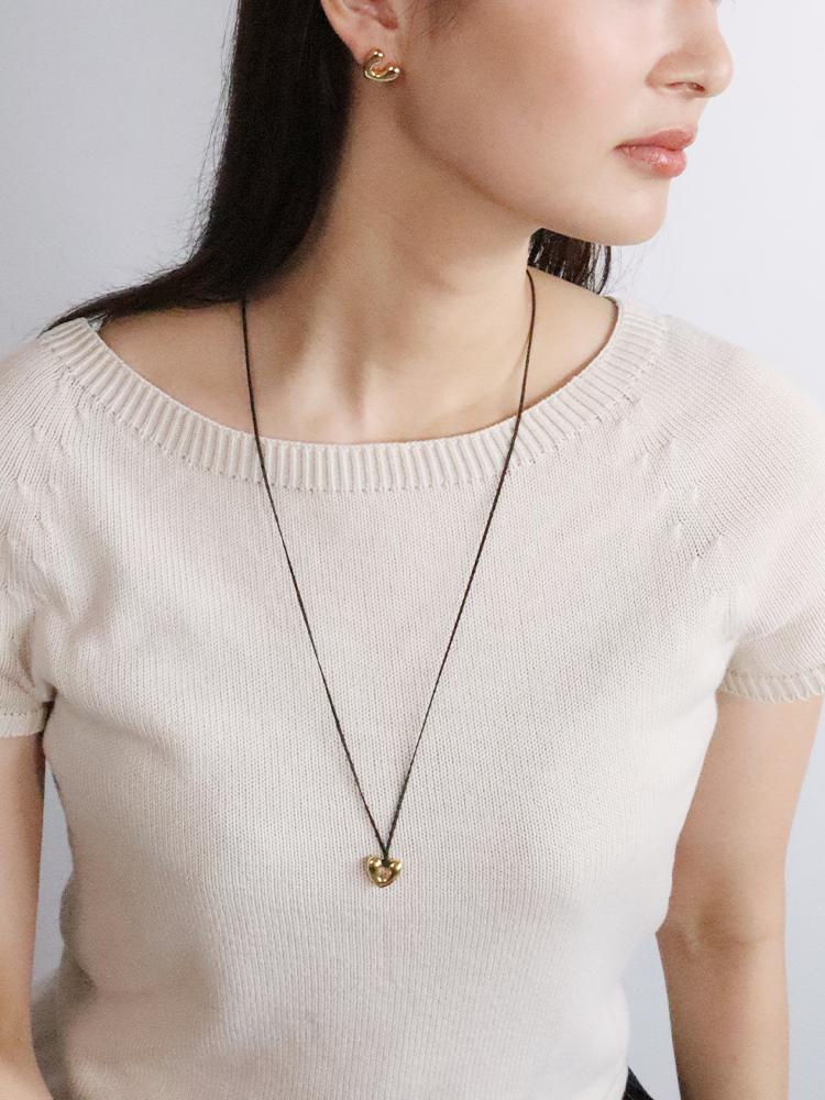 ANNIKA INEZ アニカイネズ SMALL OPEN HEART ピアス ハート – CALIDA ANNIKA INEZ アニカイネズ SMALL OPEN HEART ピアス ハート – CALIDA