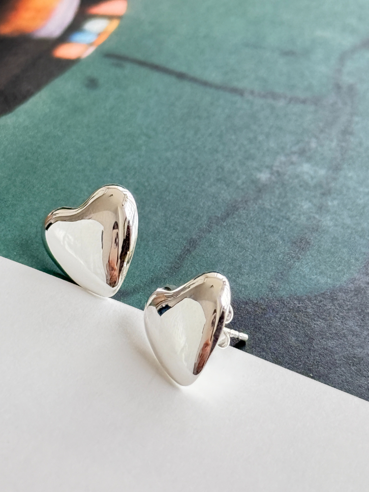 ANNIKA INEZ アニカイネズ 2025新作 MINI HEART STUDS ミニハート ANNIKA INEZ アニカイネズ 2025新作 MINI HEART STUDS ミニハート