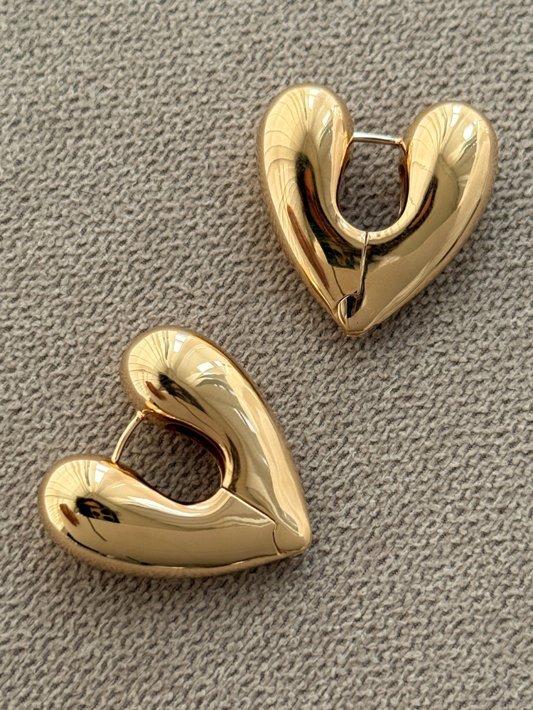 【ANNIKA INEZ】アニカ イネス ハート ラージ フープ ピアス ANNIKA INEZ アニカイネズ LARGE HEART HOOP ピアス – CALIDA