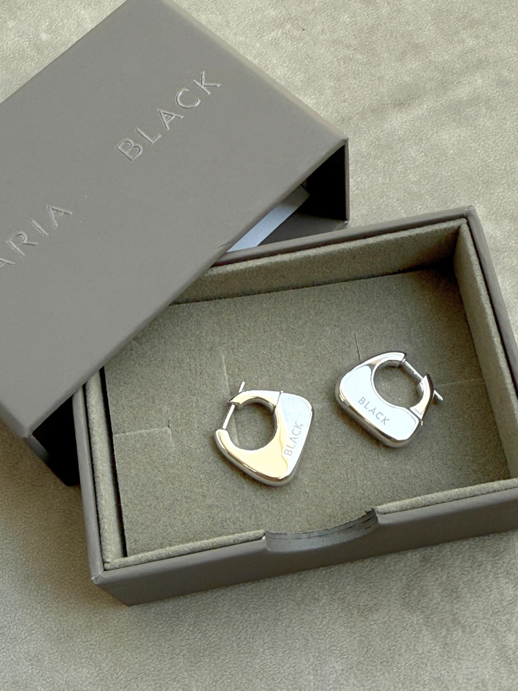 MARIA BLACK マリアブラック Tote Small Silver ミニフープ ピアス MARIA BLACK マリアブラック Tote Small Silver ミニフープ ピアス