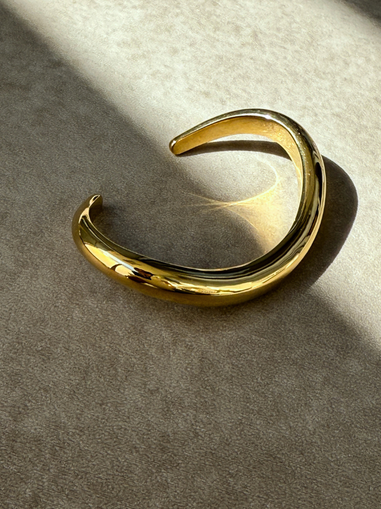 GABRIELA ARTIGAS ガブリエラ アルティガス Gold Wave Cuff ゴールド GABRIELA ARTIGAS ガブリエラ アルティガス Gold Wave Cuff ゴールド