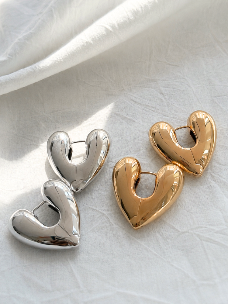 次回入荷は8月予定】ANNIKA INEZ アニカイネズ LARGE HEART HOOP 次回入荷は8月予定】ANNIKA INEZ アニカイネズ LARGE HEART HOOP