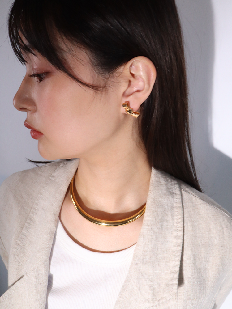 人気ブランド【Annika Inez】Petit Cravatピアス ANNIKA INEZ アニカイネズ PETIT CRAVAT STUDS ピアス – CALIDA