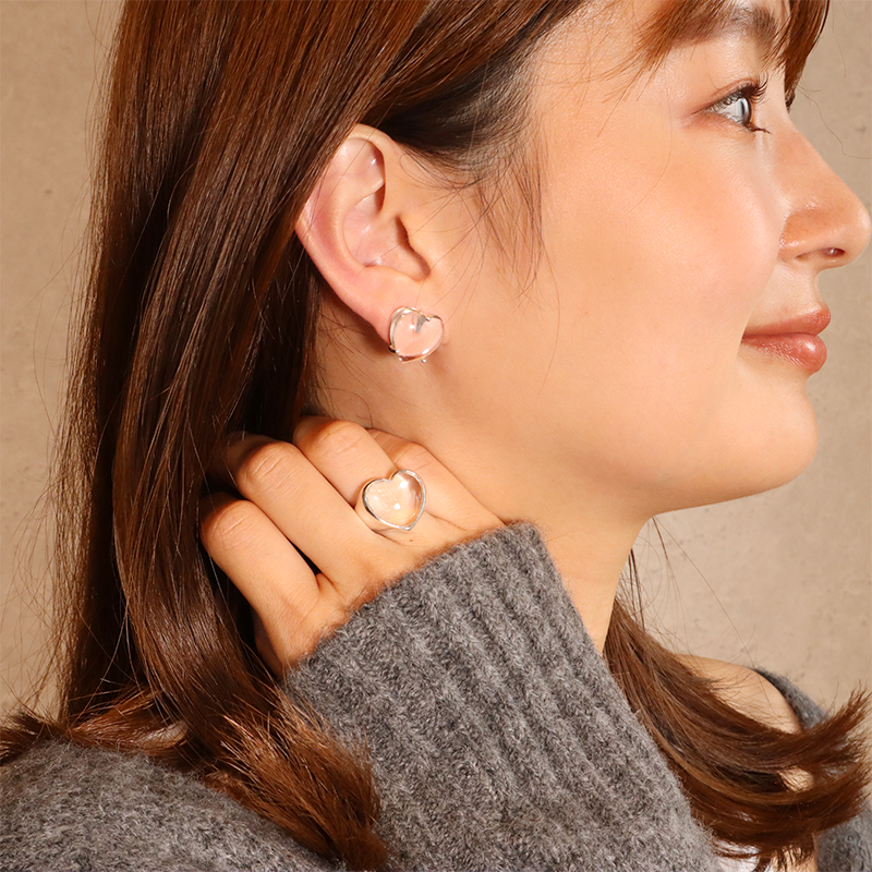 ANNIKA INEZ アニカイネズ CLEAR QUARTZ LARGE GEM HEART ピアス ANNIKA INEZ アニカイネズ CLEAR QUARTZ LARGE GEM HEART ピアス