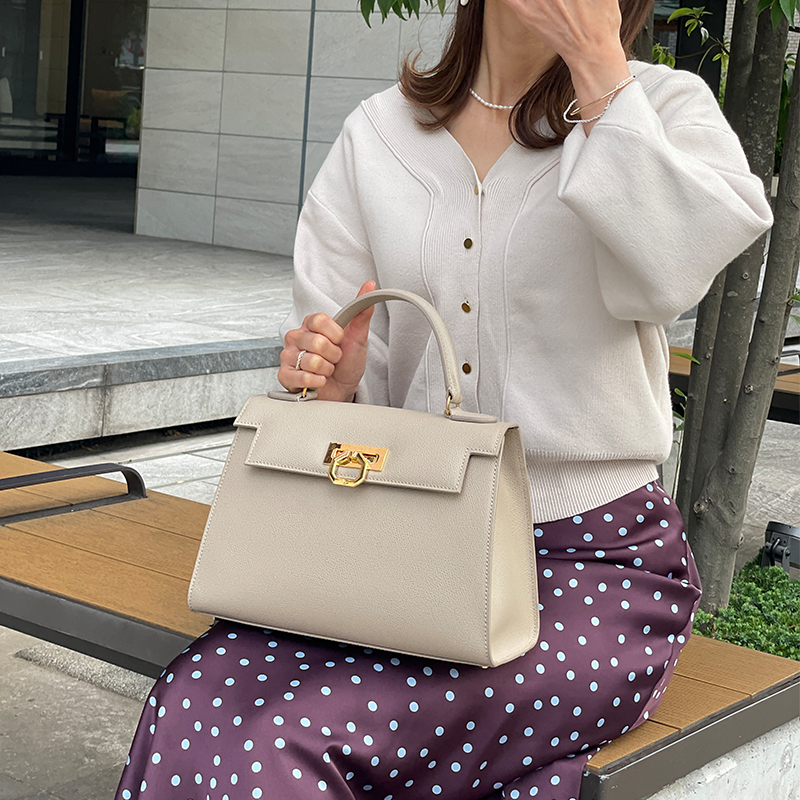 carbotti カルボッティ エレナ243 タン CARBOTTI カルボッティ carbotti カルボッティ エレナ243 タン CARBOTTI カルボッティ