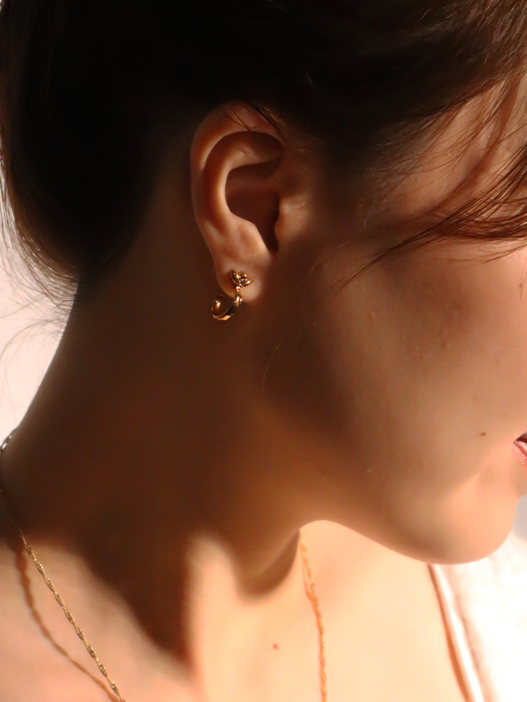LOUISE DAMAS/JANE フープ ピアス LOUISE DAMAS ルイーズダマス JANE ミニ フープ ピアス – CALIDA
